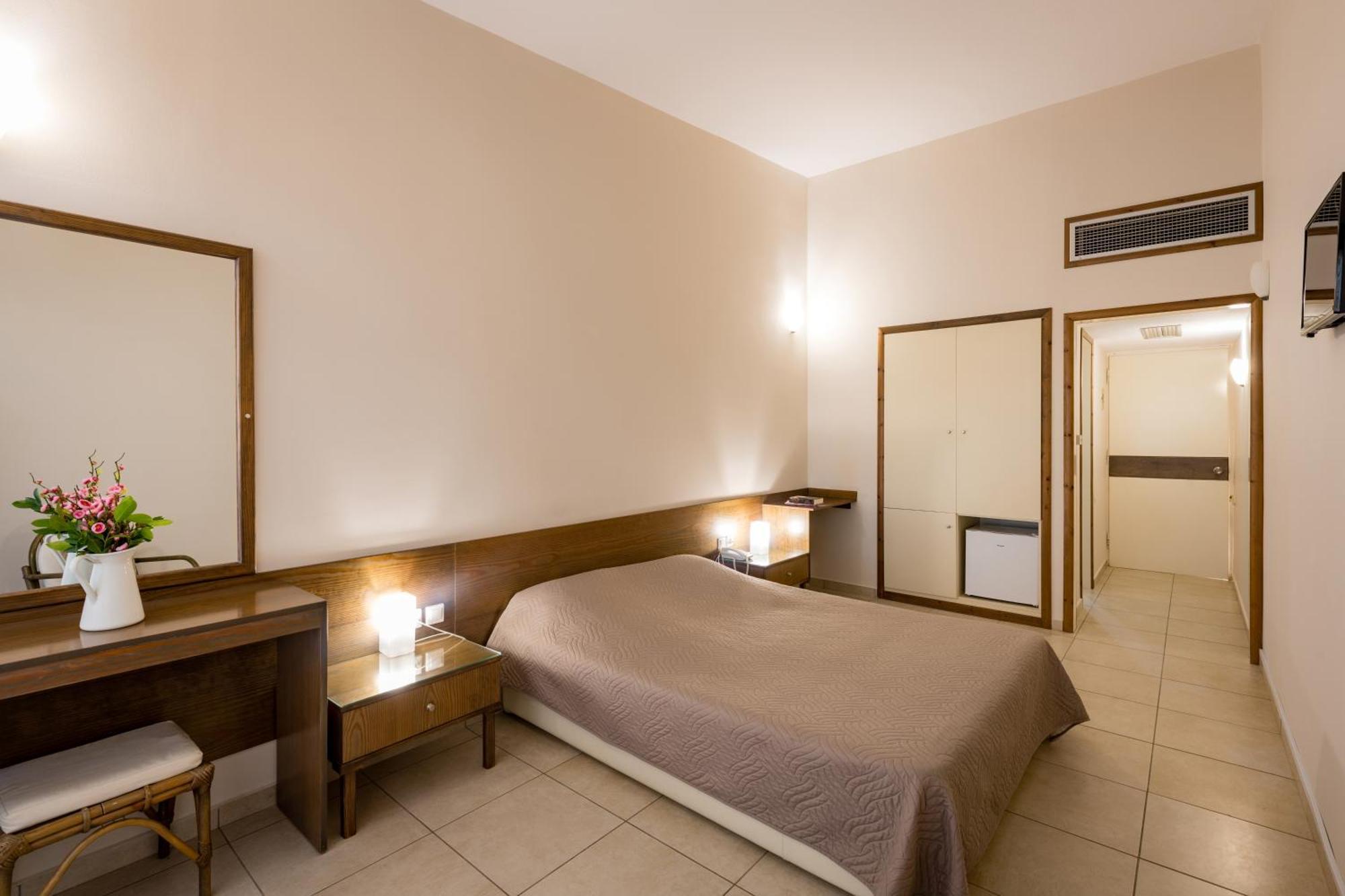 Hotel Pavlina Beach Niforeika Exterior photo