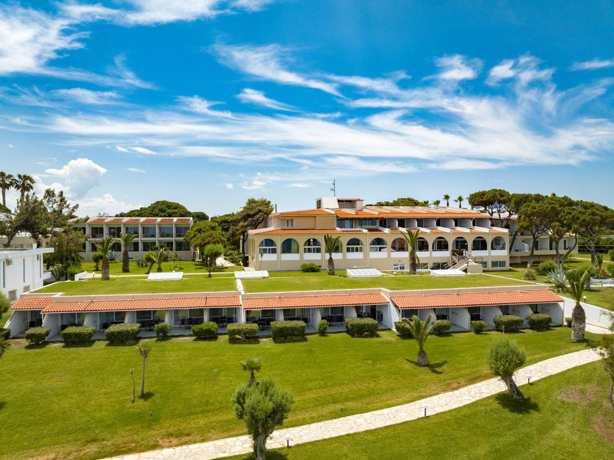 Hotel Pavlina Beach Niforeika Exterior photo
