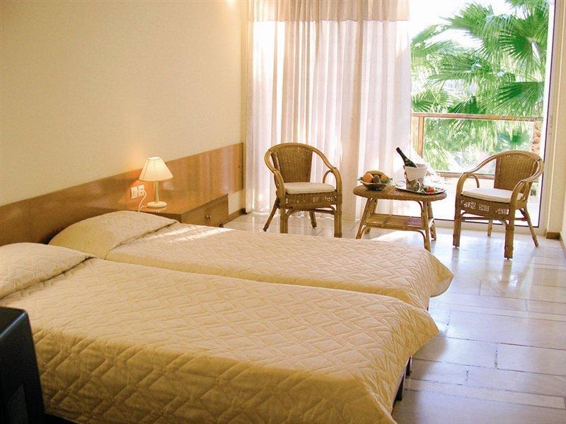 Hotel Pavlina Beach Niforeika Exterior photo
